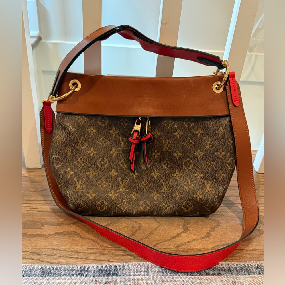 Louis Vuitton Tuileries Besace Monogram Canvas bag